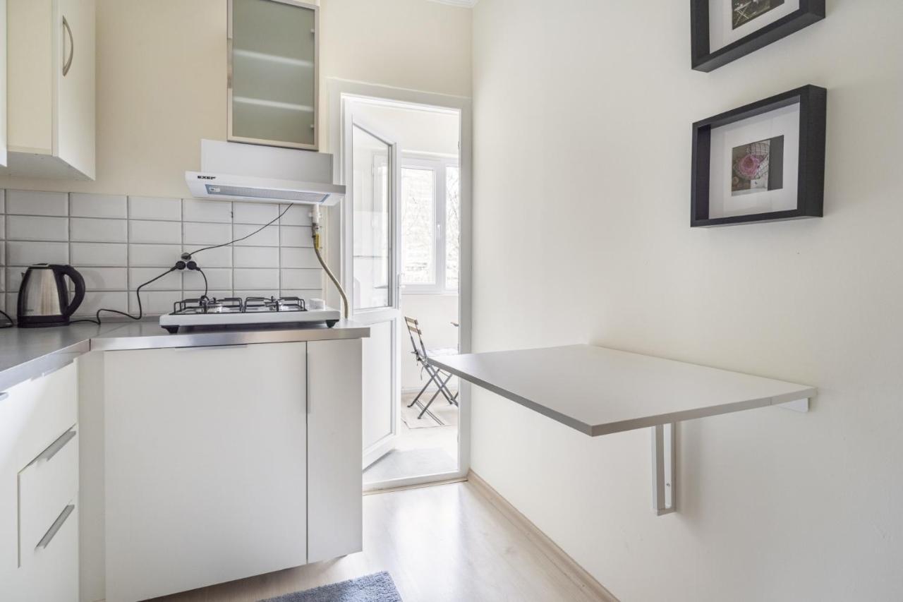 شقة Modern Flat With Balcony On Bagdat Street اسطنبول المظهر الخارجي الصورة
